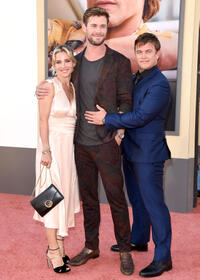 
	Elsa Pataky, Chris Hemsworth and Luke Hemsworth
