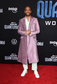 
	Kendrick Sampson
