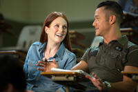Julianne Moore and Joseph Gordon-Levitt in Don Jon
