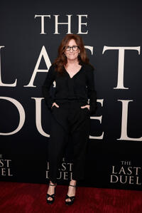 
	Nicole Holofcener

