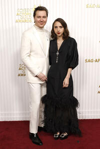 
	Paul Dano and Zoe Kazan
