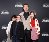 
	Ravi Cabot-Conyers, Robert Timothy Smith, Jude Law and Kyriana Kratter&nbsp;
