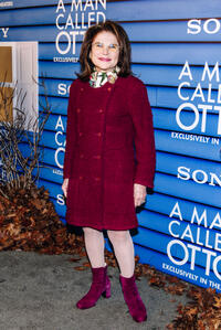 
	Tovah Feldshuh
