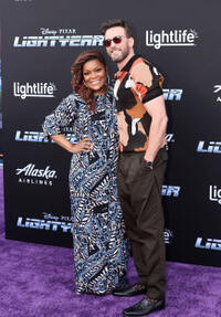
	Yvette Nicole Brown and Chris Evans
