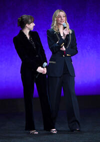 
	Zoe Kazan and Carey Mulligan
