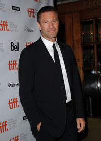 Aaron Eckhart 