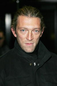 Vincent Cassel at the premiere of "Derailed."