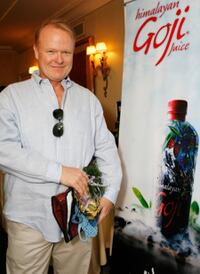 Christian Clemenson at the Hearts On Fire "Green With Envi" celebrity gift lounge.