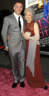 David Eigenberg and Lynn Cohen at the premiere of "Sex and the City: The Movie."
