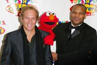Michael Bolton and Kevin Clash at the Toys R' Us Children Fund 18th Annual Benefit Dinner.