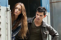 Lily Collins as Karen and Taylor Lautner as Nathan in "Abduction."