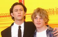 Joseph Gordon-Levitt and Brady Corbet at the photcall of "Mysterious Skin" during the 61st Venice Film Festival.