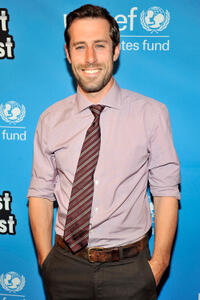 Josh Cooke at the UNICEF Playlist with the A-List Celebrity Karaoke Benefit in California.