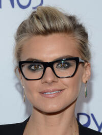 Eliza Coupe at the Special Evening of "Happy Endings" in California.