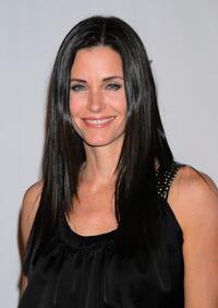 Courteney Cox Arquette at the Los Angeles premiere of "The Riches".