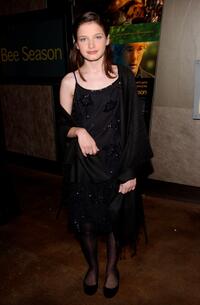 Flora Cross at the premiere of "Bee Season."