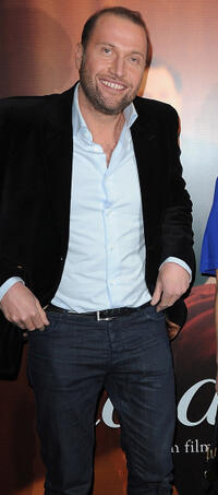 Francois Damiens at the Paris premiere of "La Delicatesse."