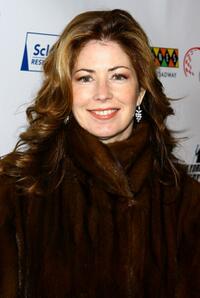 Dana Delany at the New York Comedy Festival, attends "Cool Comedy - Hot Cuisine".