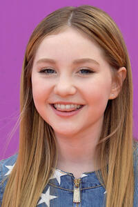 Ella Anderson at the Nickelodeon Kids' Choice Sports Awards 2017 in Los Angeles.