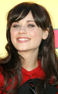 Actress Zooey Deschanel at the 8th Annual Teen Choice Awards in Universal City.