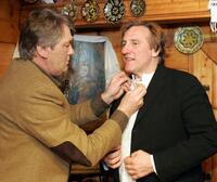 Gerard Depardieu and Viktor Yushchenko at his country home in Bezrodichi.