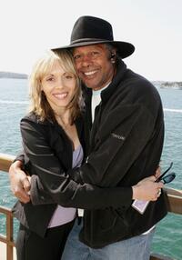 Karla Grant and Ernie Dingo at the 2005 Deadly Awards.