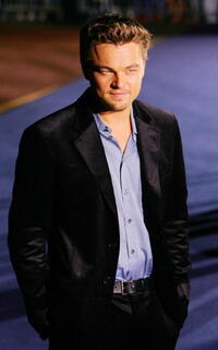 Leonardo DiCaprio at the Giorgio Armani Spring-Summer 2007 collection at London Fashion Week.
