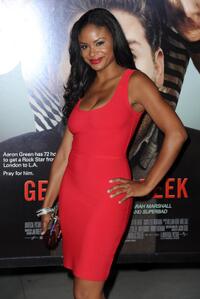 Joyful Drake at the premiere of "Get Him to the Greek."