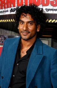 Naveen Andrews at the premiere of "Grindhouse."