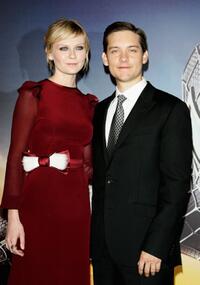 Kirsten Dunst and Tobey Maguire at the ''Spider-Man 3'' premiere in Paris.