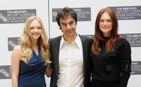 Amanda Seyfried, Atom Egoyan and Julianne Moore at the photocall of "Chloe" during the Times BFI 53rd London Film Festival.