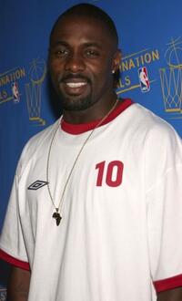 Idris Elba at the 2004 NBA Playoffs.
