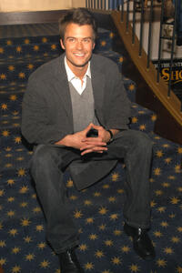 Josh Duhamel at the Win A Date With Tad Hamilton Screening in New York City.