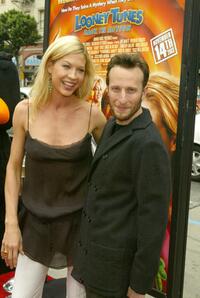 Jenna Elfman and Bodhi Elfman at the premiere of "Looney Tunes: Back in Action."