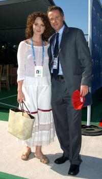 Melissa Errico and Patrick McEnroe at the 2002 U.S. Open Men's Finals between Andre Agassi and Pete Sampras.