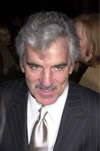 Dennis Farina at the premiere of the "Snatch".