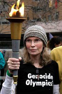 Mia Farrow at the rally to protest against the genocide in Darfur.