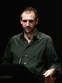 Ralph Fiennes at the Sydney Festival 2007 Readings of Beckett Poetry & Prose.