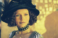 Veronica Ferres as Midi in "Klimt."