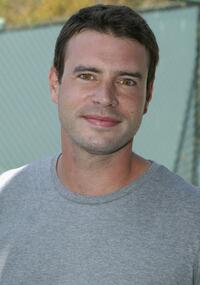 Scott Foley at the "Racquet Rumble 2004," a celebrity tennis tournament to benefit The Bogart Pediatric Cancer Research Program.