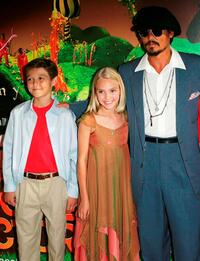 Jordan Fry, Annasophia Robb and Johnny Depp at the UK premiere of "Charlie And The Chocolate Factory."