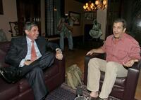 Mel Gibson and president Oscar Arias at the Costa Rica's president's house.