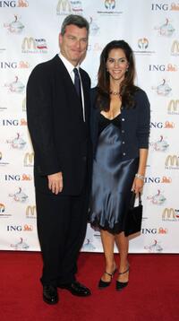 Jami Gertz and Tony Ressler at the 2nd Annual Noche De Ninos, in aid of the Childrens Hospital Los Angeles, honoring Johnny Depp at the Beverly Hills Hotel.