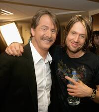 Jeff Foxworthy and Keith Urban at the 2006 CMT Music Awards.