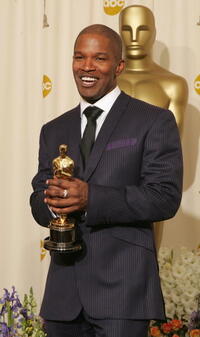 Jamie Foxx at the 77th Annual Academy Awards. 
