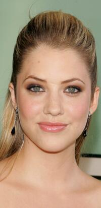 Julie Gonzalo at the premiere of "Must Love Dogs."
