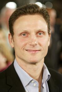 Tony Goldwyn at the premiere of "The Last Samurai" at the Mann's Village Theatre.