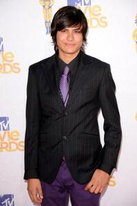 Kiowa Gordon at the 2010 MTV Movie Awards.