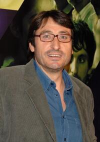 Carmelo Gomez at the premiere of "Siete Mesas de Billar Frances."