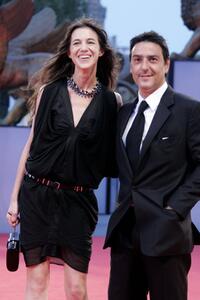 Yvan Attal and his wife Charlotte Gainsbourg at the premiere of "Nuovomondo" (Golden Door) during the 63rd Venice Film Festival.
